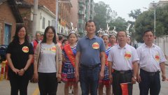 ”三月三“社區(qū)健康慢步走，歌舞展民族真情